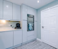 NEW! Incredible home, perfect for groups w/parking