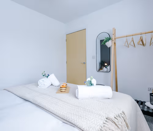 New! Stunning Flat, Perfect for Business, sleeps 4