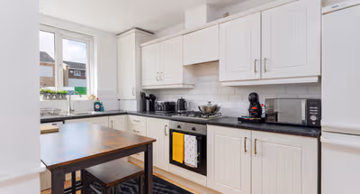 Spacious and Comfy - Sunshine Terrace