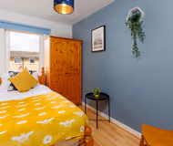 Spacious and Comfy - Sunshine Terrace