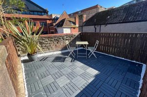 10 Weston House,
