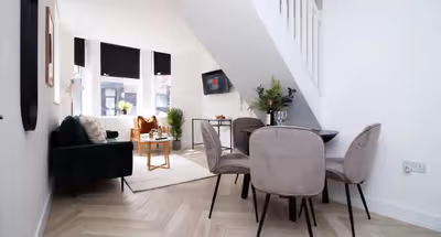 Living room at 214.1 Whitchurch Road