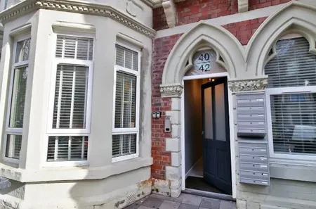 42 Connaught Rd