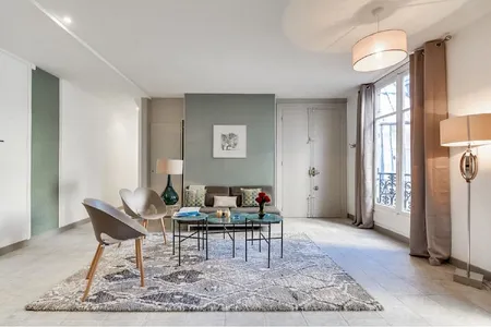 Champs-Élysées Serviced Apartment