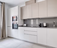 Av. de los Toreros serviced apartment