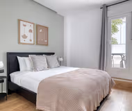 Av. de los Toreros serviced apartment