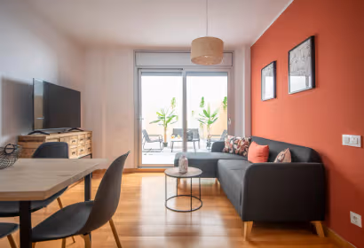 Bright Serviced Apartment