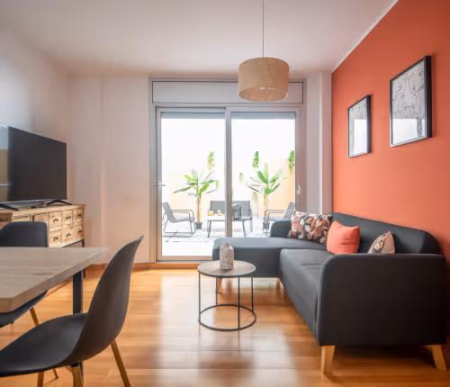 Bright Serviced Apartment