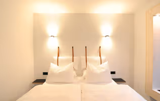 Stuttgart-Untertürkheim service partment