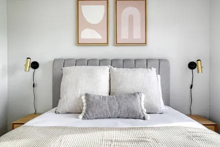 Carrer de Service Apartment