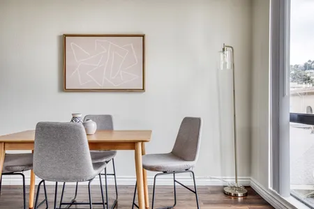 Carrer de Service Apartment