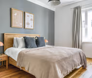 Carrer de Service Apartment