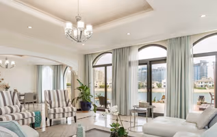 Exquisite 6-BR Villa at Frond O, Palm Jumeirah
