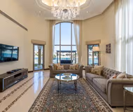 Chic 5-BR Villa @ Frond E, Palm Jumeirah