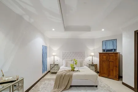 Luxury 5 BR Villa on Frond 0.