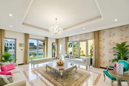 Luxury 5 BR Villa on Frond 0.
