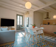 Living area at Barcelona Ramblas Service Apartments