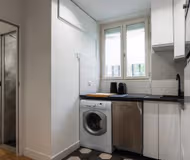 Discover the charm of Parisian life in this bright and well-appointed apartment, nestled in the heart of the 17th arrondissement of Paris