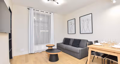 Rue de Longchamp serviced apartment