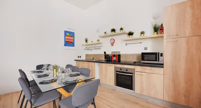 Rue De Tracy-Service Apartment