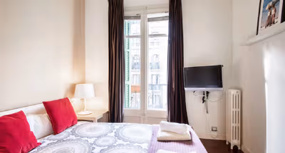 Bright and Airy Three-Bedroom apartment in Sant Antoni