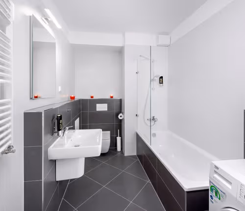 Bathroom - 1 bed apartment