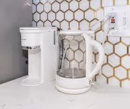 Elegant Getaway in Elmhurst King