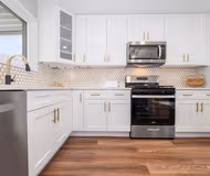 Elegant Getaway in Elmhurst King