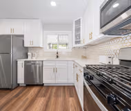 Elegant Getaway in Elmhurst King