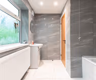 4 Bed, Sleeps 8, Free Parking, Close to City