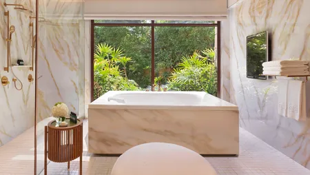 Luxury 4BR Villa, with Private Pool, Beach and Garden