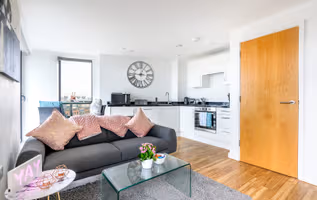 Cross Green Lane Luxury Apartment