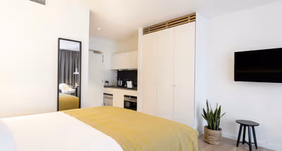 A N T W E R P service apartment