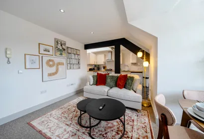 Flat 3, Wesley Chambers