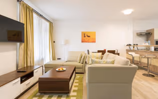 100 Riverside Dr Serviced Apartment