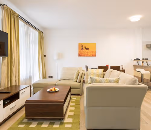 100 Riverside Dr Serviced Apartment