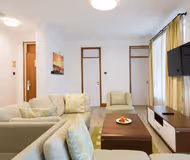 100 Riverside Dr Serviced Apartment