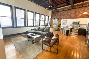 STARS Apartment