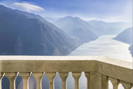 LUXURIOUS ARCHITECTURE TO RETREAT FROM THE WORLD’S BUSTLE