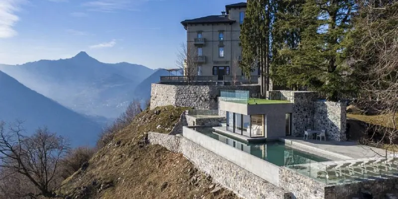 LUXURIOUS ARCHITECTURE TO RETREAT FROM THE WORLD’S BUSTLE
