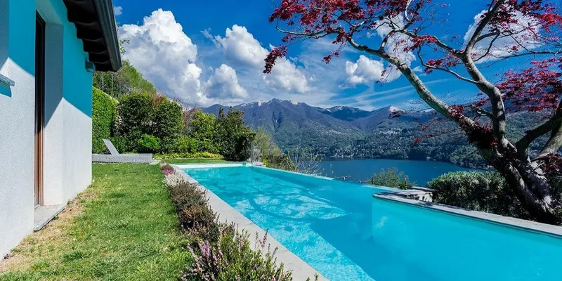 MODERN COMFORT AND SPLENDID PANORAMA – AUTHENTIC LUXURY