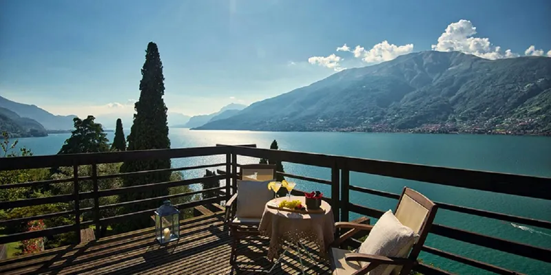 Front lake Dream luxury Villa with unforgettable lake and mountain view