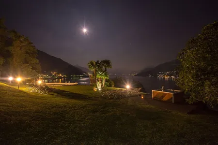 Front lake Dream luxury Villa with unforgettable lake and mountain view