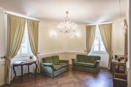 Magnificient Villa located right on the shores of Lake Como
