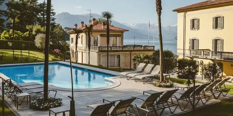 Magnificient Villa located right on the shores of Lake Como