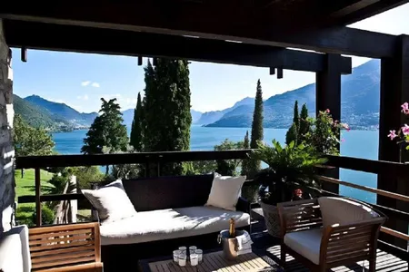 PRIVATE AND EXCLUSIVE HOLIDAY- BREATHTAKING VIEWS OF LAKE COMO