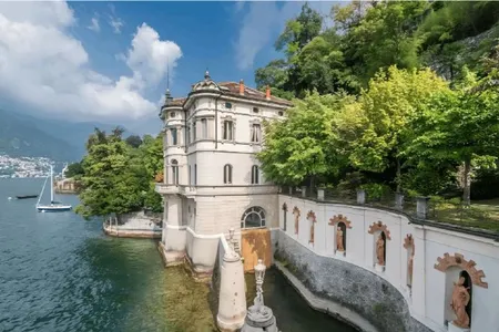 HISTORIC SEVEN-BEDROOM VILLA WITH SPECTACULAR DESIGN AND IDYLLIC VIEWS