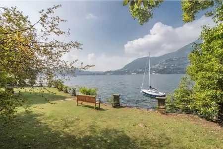 HISTORIC SEVEN-BEDROOM VILLA WITH SPECTACULAR DESIGN AND IDYLLIC VIEWS