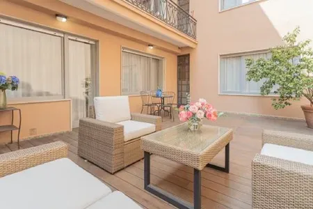 3 Bedroom Villa with Jacuzzi Near lake como
