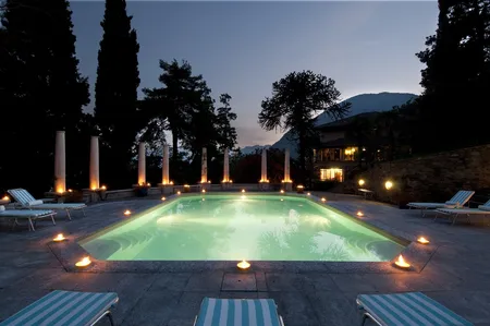 Solution FOR A Luxury Stay-Exotic Italian Lake Front Home IN Mennagio